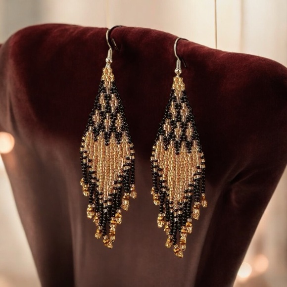 Shimmering Gold and Black Geo patterned beaded tassel earrings. New. - Picture 3 of 9